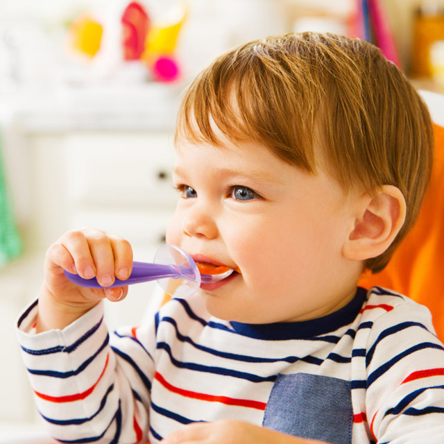 Cuillère en Silicone pour Bébé,2PCS Cuillères Bébé Apprentissage Ustensile D 'apprentissage Adapté à Dentition Première